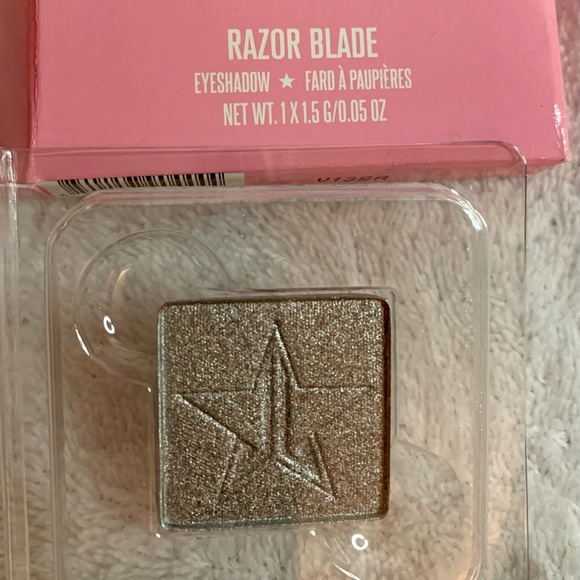 Jeffree Star Razor Blade single shadow - Picture 3 of 3